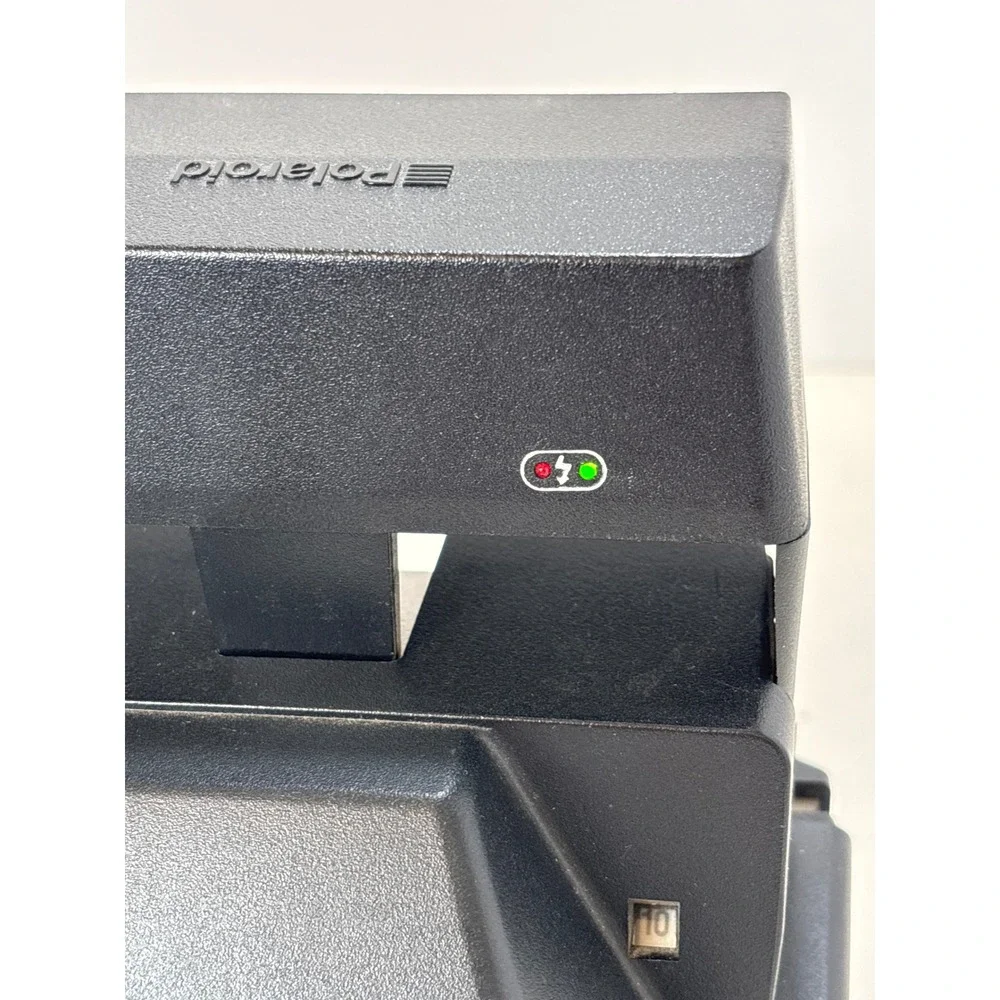 Vintage Polaroid Sun 600 LMS Instant Film Camera Silver Black‎ with Strap